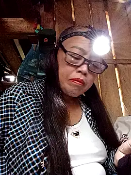 Snapshot of Agnes-baby chatting on 04-29-26, 02:48 Agnes-baby online show from 04-29-26, 02:48