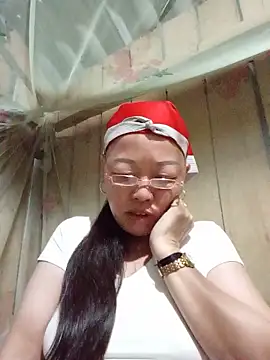 Snapshot of Agnes-baby chatting on 05-12-26, 10:29 Agnes-baby online show from 05-12-26, 10:29