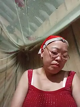 Snapshot of Agnes-baby chatting on 05-26-26, 02:57 Agnes-baby online show from 05-26-26, 02:57