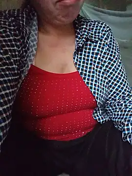 Snapshot of Agnes-baby chatting on 06-10-26, 03:07 Agnes-baby online show from 06-10-26, 03:07