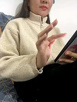 Avelyn-n online show from 01-15-26, 06:29