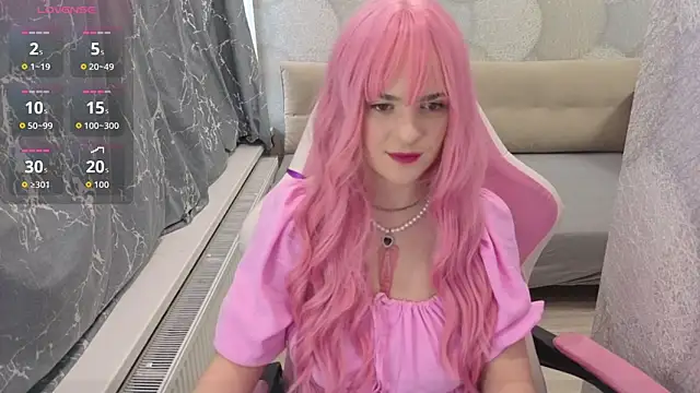 Snapshot of Mistress-Stella chatting on 03-08-26, 11:25 Mistress-Stella online show from 03-08-26, 11:25