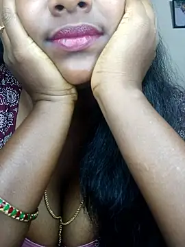 Milky Julia online show from 03-19-26, 12:09