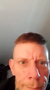 Snapshot of Der_Schoene_Penis chatting on 01-11-26, 01:05 Der Schoene Penis online show from 01-11-26, 01:05