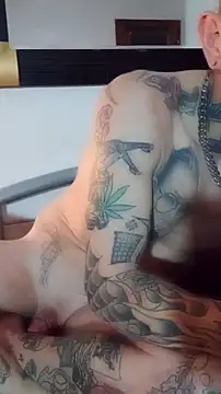 Snapshot of Der_Schoene_Penis chatting on 01-17-26, 10:46 Der Schoene Penis online show from 01-17-26, 10:46