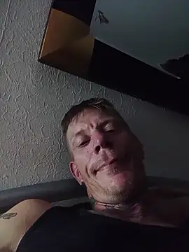 Snapshot of Der_Schoene_Penis chatting on 06-18-26, 05:28 Der Schoene Penis online show from 06-18-26, 05:28