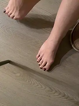 leshowcho online show from 02-25-26, 09:46