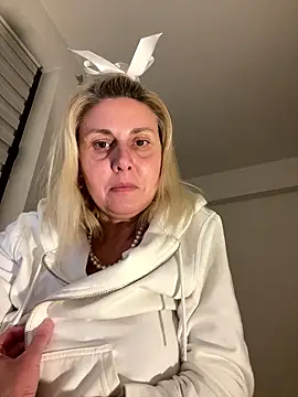 Amelia9798 online show from 01-14-26, 07:52