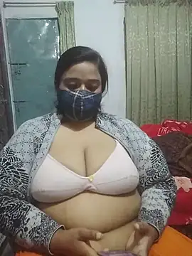 momo loves online show from 02-17-26, 04:24