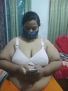 momo loves online show from 02-28-26, 12:50