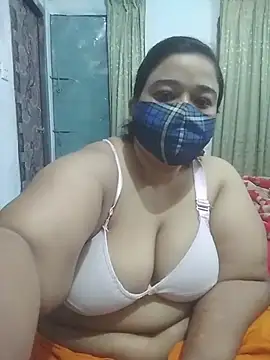 momo loves online show from 03-04-26, 05:52