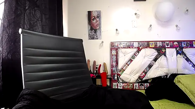 abril onnel online show from 03-20-25, 06:09