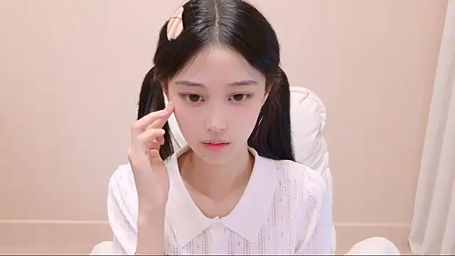 iiiiiiiiiu online show from 05-11-26, 04:04