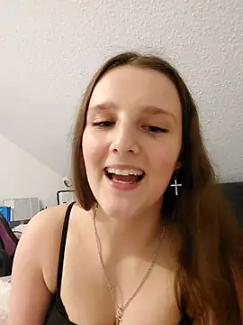 Snapshot of HotAlice69 chatting on 01-14-26, 12:22 HotAlice69 online show from 01-14-26, 12:22