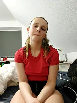 Snapshot of HotAlice69 chatting on 03-10-26, 05:51 HotAlice69 online show from 03-10-26, 05:51