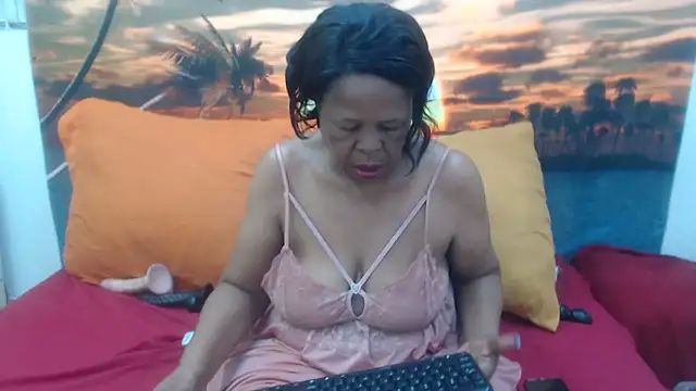 SEXY MATURExx online show from 04-23-26, 11:20