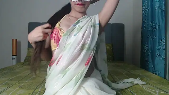 Hottie heer online show from 04-27-26, 05:22