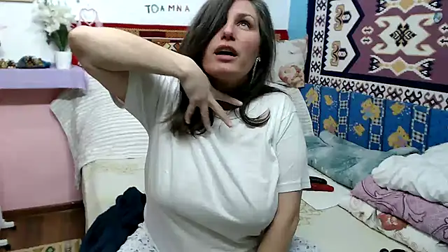 Adelinemilf online show from 03-18-26, 11:57