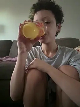 Snapshot of jojosbizarrelyf chatting on 02-26-26, 01:43 jojosbizarrelyf online show from 02-26-26, 01:43