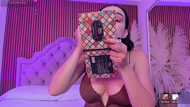 Violett hott  online show from 02-13-26, 12:56