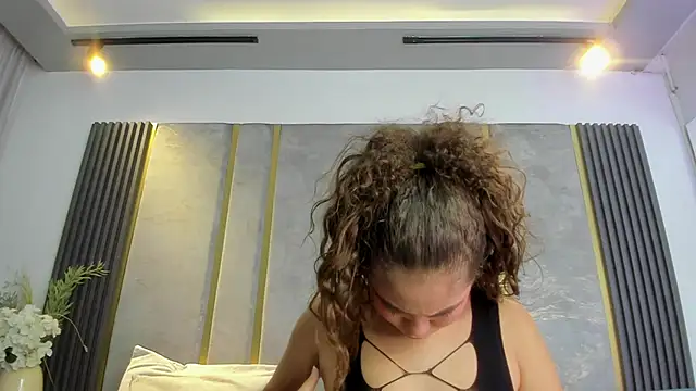 CamilaCastillo online show from 03-27-26, 07:57