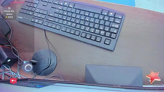 Snapshot of emilywilliis chatting on 02-18-26, 12:34 emilywilliis online show from 02-18-26, 12:34