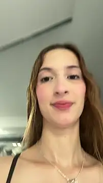 Snapshot of emilywilliis chatting on 02-26-26, 12:48 emilywilliis online show from 02-26-26, 12:48