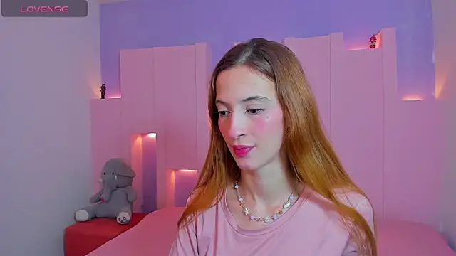 Snapshot of emilywilliis chatting on 03-04-26, 12:44 emilywilliis online show from 03-04-26, 12:44