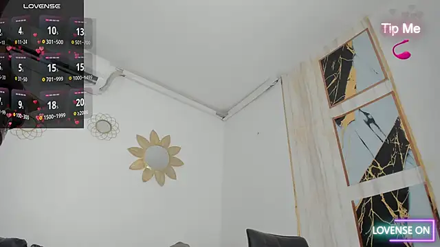 Snapshot of thamara-thompson chatting on 06-16-26, 01:47 thamara-thompson online show from 06-16-26, 01:47