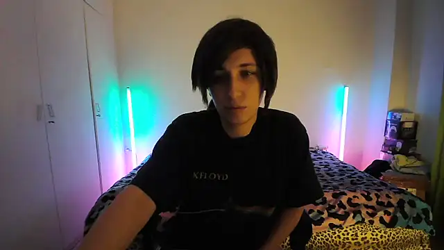 HoneyValentine online show from 05-31-26, 07:59