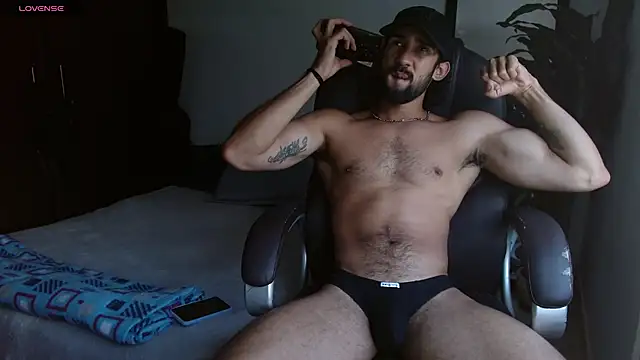 Snapshot of Rem_Dimartinz chatting on 03-11-26, 05:08 Rem Dimartinz online show from 03-11-26, 05:08