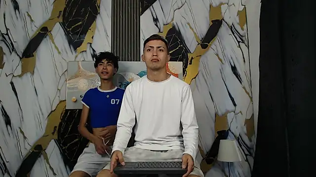 AVENGER BOYS2026 online show from 04-25-26, 07:11