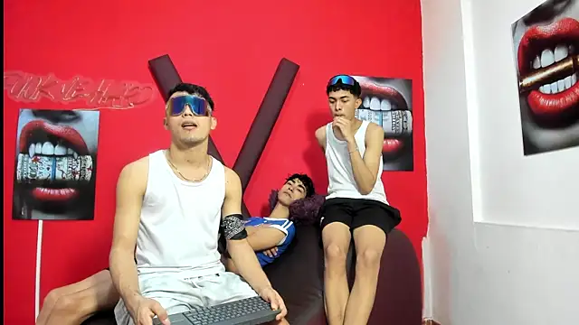 AVENGER BOYS2026 online show from 04-27-26, 07:23