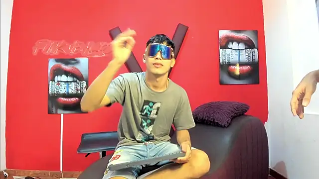 AVENGER BOYS2026 online show from 04-28-26, 07:19