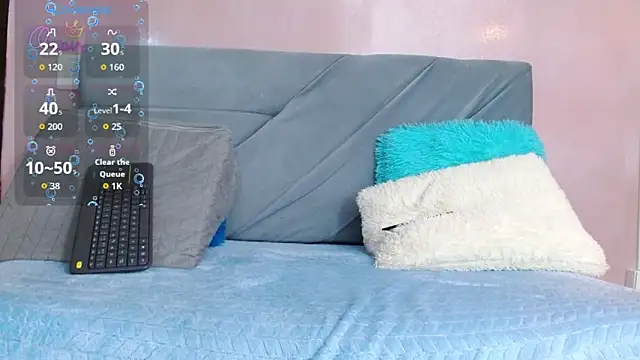 studentdeivy  online show from 02-10-26, 12:20