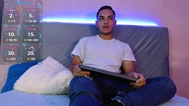 studentdeivy  online show from 02-25-26, 10:58