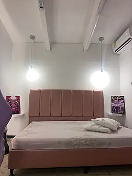 Snapshot of Iamcami_ chatting on 02-17-26, 06:58 Iamcami online show from 02-17-26, 06:58