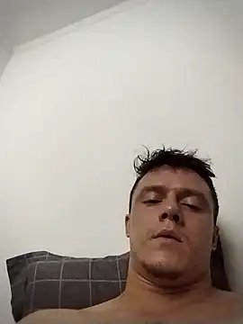 RAFAELQUINTEROSCAVALHEI online show from 01-10-26, 02:35