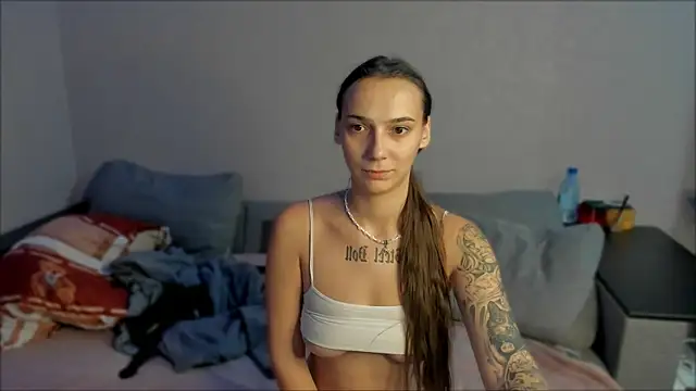 Snapshot of AnnaMized chatting on 01-12-26, 01:38 AnnaMized online show from 01-12-26, 01:38