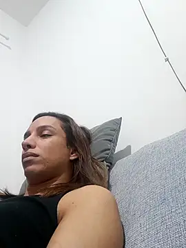 ofjuliaa online show from 04-27-26, 08:18