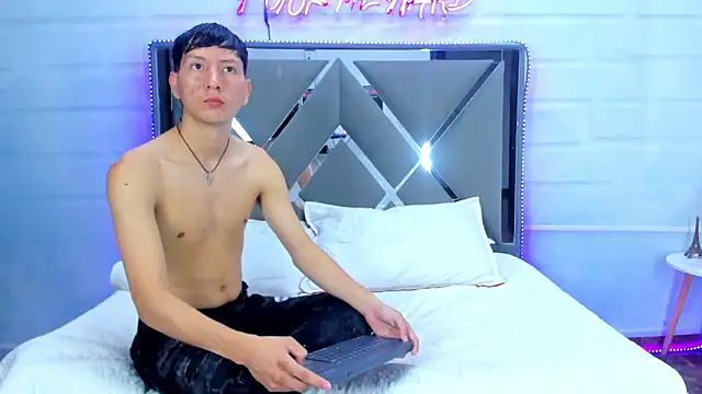 Snapshot of BunnyLove_ chatting on 03-13-26, 12:17 BunnyLove online show from 03-13-26, 12:17