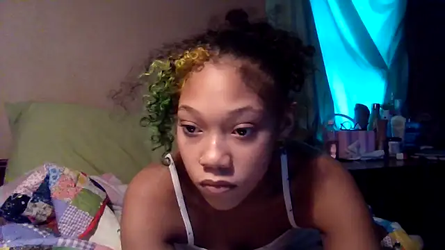 Snapshot of Tamiii420 chatting on 01-08-26, 02:19 Tamiii420 online show from 01-08-26, 02:19