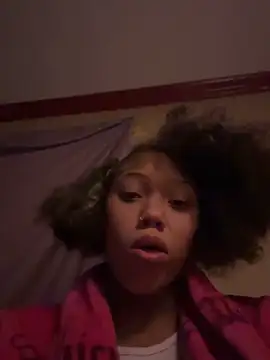 Snapshot of Tamiii420 chatting on 02-02-26, 02:32 Tamiii420 online show from 02-02-26, 02:32