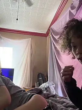 Snapshot of Tamiii420 chatting on 02-06-26, 04:10 Tamiii420 online show from 02-06-26, 04:10