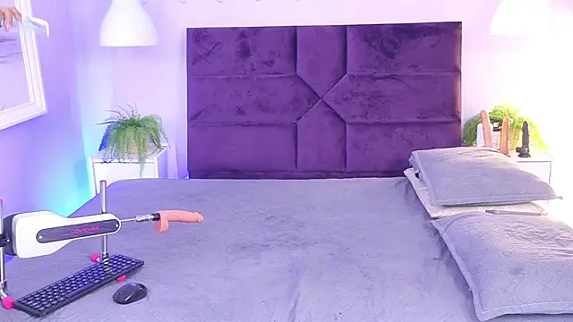 Yasminbrattz online show from 04-23-26, 11:31