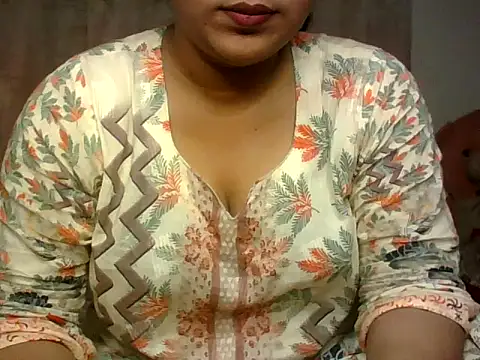 Snapshot of Sima_Roy95 chatting on 05-08-26, 06:02 Sima Roy95 online show from 05-08-26, 06:02