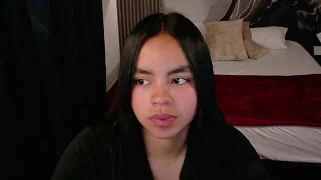 Snapshot of SofiaMante_ chatting on 03-08-26, 07:06 SofiaMante online show from 03-08-26, 07:06