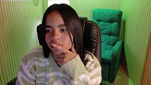 SofiaMante  online show from 03-25-26, 09:21