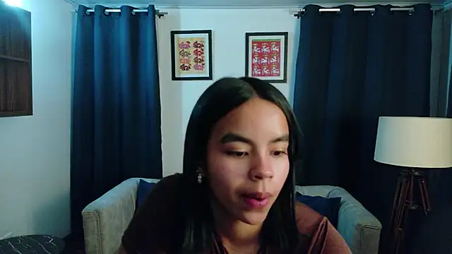 Snapshot of SofiaMante_ chatting on 06-20-26, 10:56 SofiaMante online show from 06-20-26, 10:56