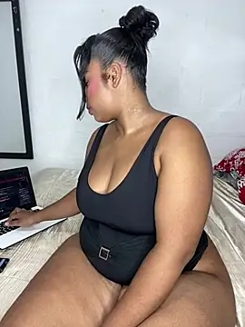 Snapshot of NataliaMillers chatting on 02-07-26, 07:12 NataliaMillers online show from 02-07-26, 07:12